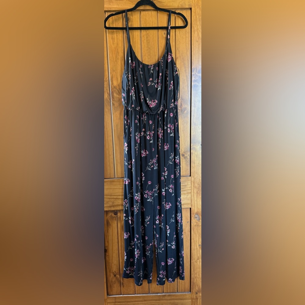 Floral Black Jumpsuit with Floral detail size Medium